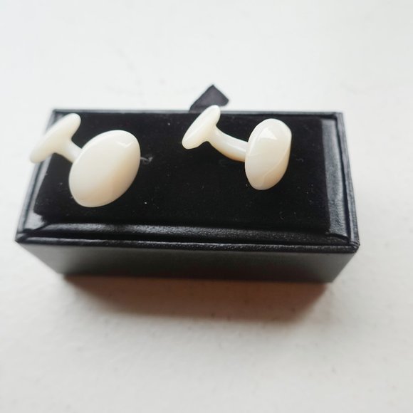 Antique Mother of Pearl Wedding Cufflinks - Picture 1 of 2